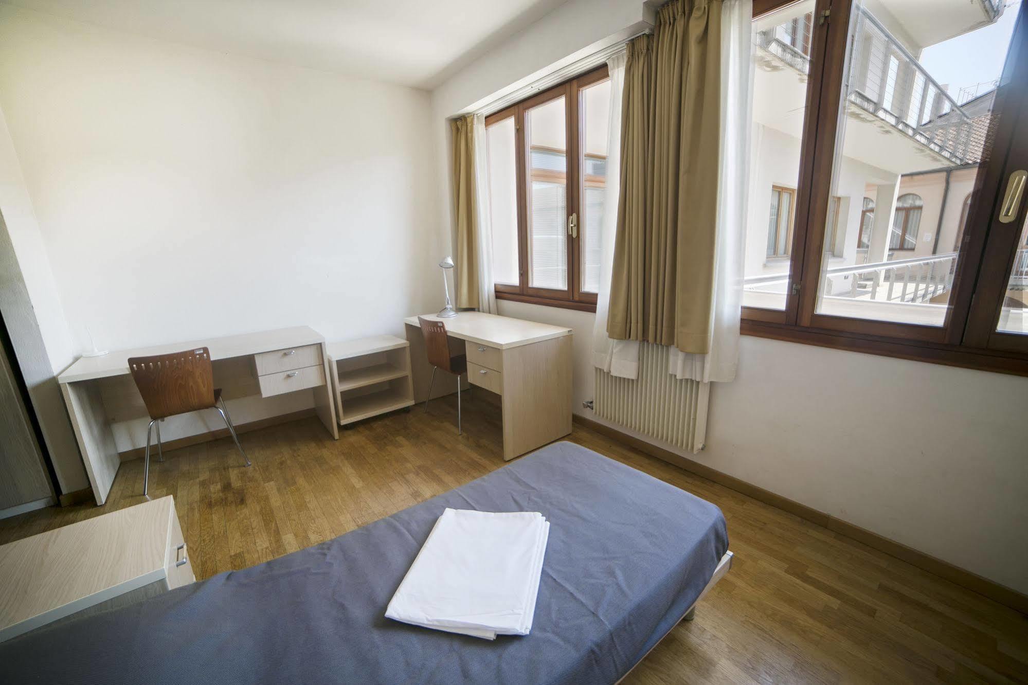 Sunny Terrace Hostel เวนิส ภายนอก รูปภาพ
