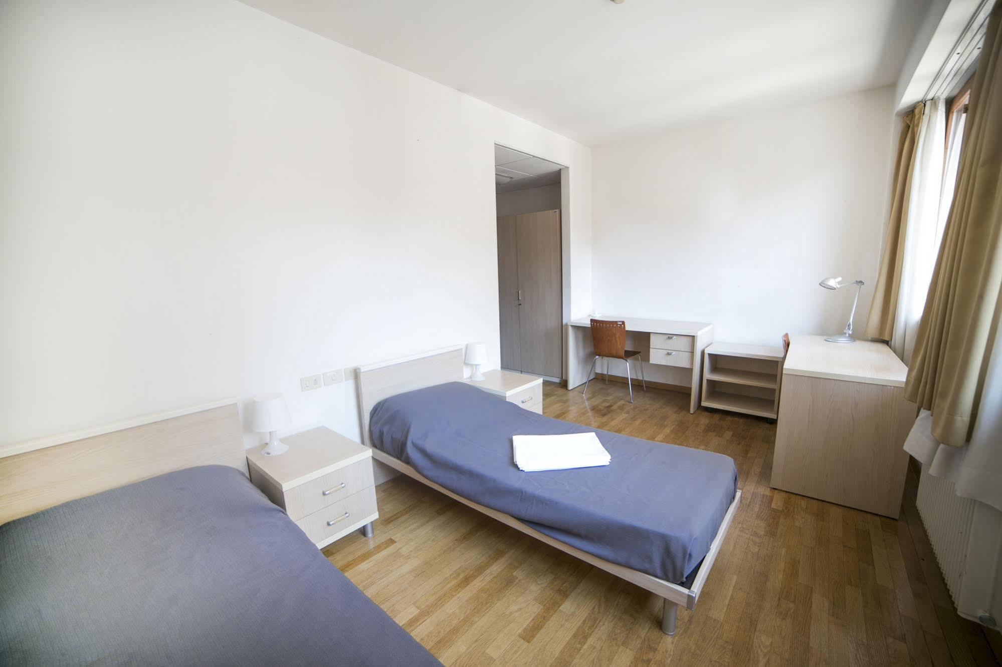 Sunny Terrace Hostel เวนิส ภายนอก รูปภาพ